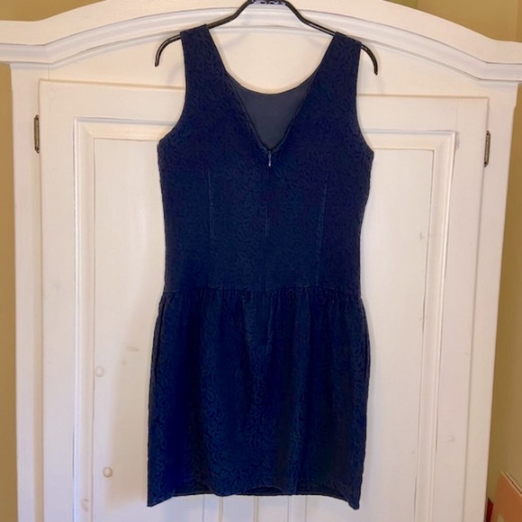 Club Monaco Sleeveless Drop-Waist Jacquard Mini Dress - Picture 6 of 12